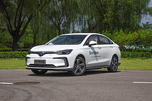 4月新能源汽车销量：比亚迪元EV登顶，帕萨特PHEV挤入前十