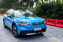 广汽新能源Aion LX上市即圈粉，试驾后车友表示：灵魂跟不上车速