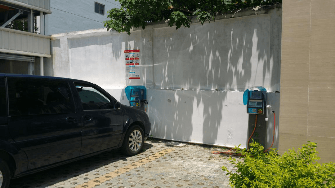 中盟科技園汽車樁.png