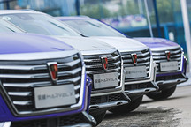 比亚迪、北汽、上汽荣威三强争霸愈演愈烈，2019年新能源汽车市场谁主浮沉？