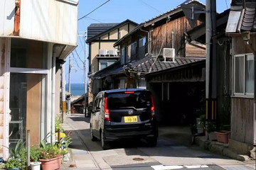 穿著跑鞋的日本老奶奶為Uber送拉面？ 