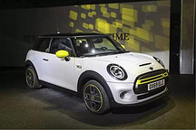 科鲁格为何卸任？电动MINI也许能给出答案