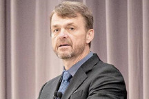 马尔乔内离开一年，中国市占率不足1%，麦明恺的FCA押注美中欧、电动化