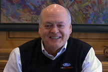 “我每天晚上都哭”，疫情中的福特CEO