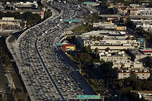 特朗普油耗法规调整将遭遇挑战