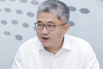 段建军：奔驰的“快进键”、数字化与后浪