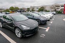 特斯拉三天3萬(wàn)單？網(wǎng)友：罵是真罵，香也是真香！