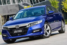 拒绝里程焦虑，百公里油耗4L 三个司机体验混动版雅阁