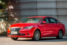 这车驾控媲美L2自动驾驶，油耗仅6.1L，被誉为8万级最强中级车