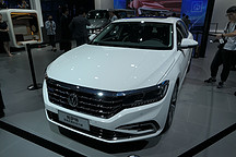 【新車駕到】純電續航里程達63km 帕薩特PHEV亮相廣州車展