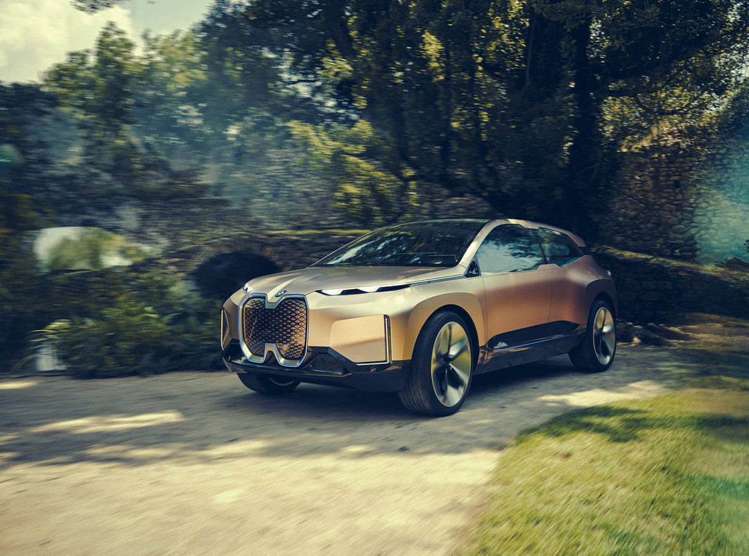 01.BMW Vision iNEXT将在2019上海车展迎来中国首秀.jpg