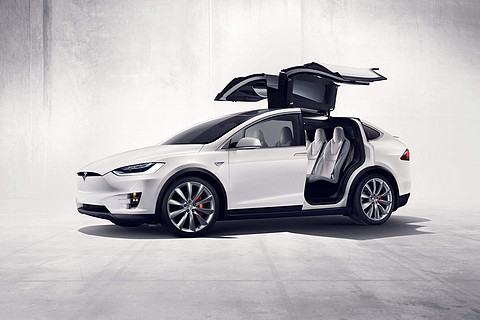 model x.jpg