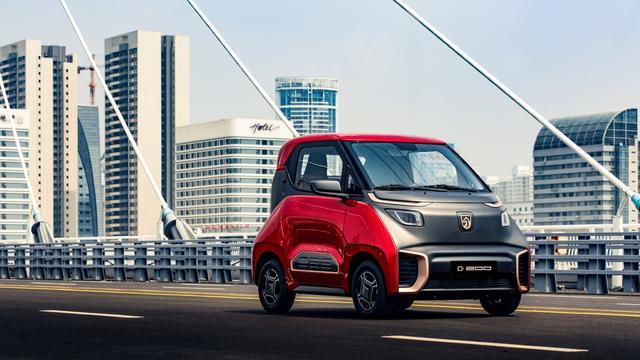 明明是汽車(chē)，外觀卻如同噴氣飛機(jī)，就像一枚漂亮的飛行棋
