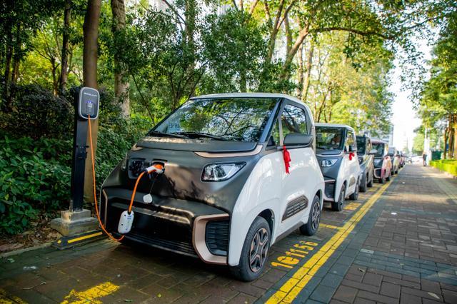 比PPT造車靠譜！寶駿一款兩座小車有2.9萬人參與研發(fā)