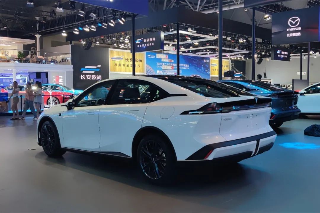 出自CHN純電平臺，重慶車展亮相，阿維塔11將8月上市