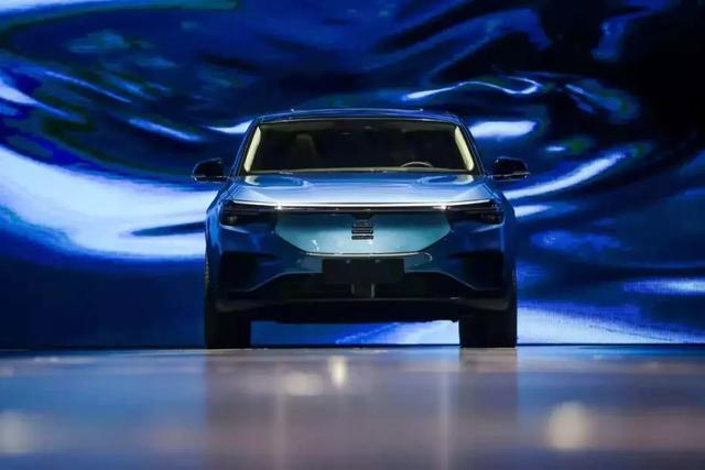 但愿沒把牛皮吹大的電咖旗下天際ME7續(xù)航高達(dá)700km五屏即時互聯(lián)