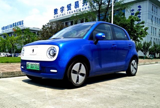 續(xù)航里程351KM基本不“摻水”，試駕可愛(ài)的“藍(lán)精靈”歐拉R1！