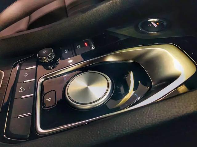 Auto EV |將上市的十萬級重磅純電SUV，搭載AI系統，續航超400km