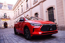 比亚迪e系列再推新车型，不仅智能且续航405km，10.38万起售