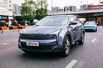 性價比趕超燃油車？試完哪吒U Pro后，我整明白了