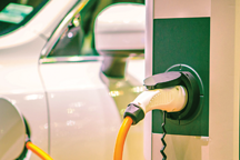 加速电气化：实现电动汽车大规模推广的关键步骤