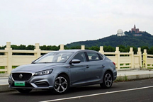 又一款颜值超高的混动新能源车上线，轿跑设计，配置厚道！