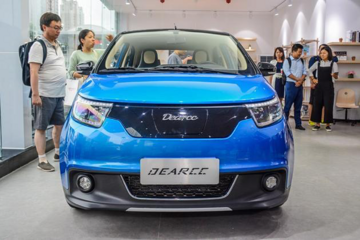 5万块的代步电动，四门五座，续航320公里，遮风挡雨神器！