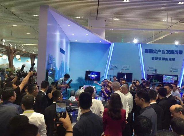 自主燃料電池發動機亮相科技展！加氫5分鐘，續航450公里