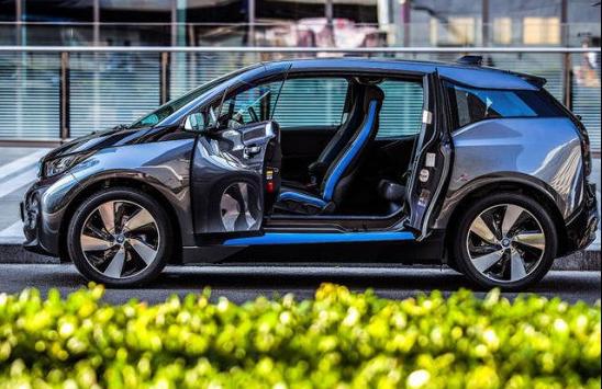 被人认成“Smart”！为何宝马i3销量远不如特斯拉Model 3？