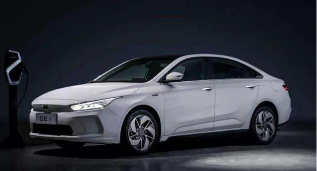 酷炫外觀，超長續(xù)航！<a class='link'  target='_blank'>吉利</a><a class='link'  target='_blank'>幾何A</a>和廣汽<a class='link'  target='_blank'>Aion S</a>該如何選擇？