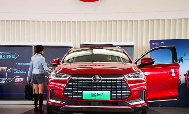 8年或12萬公里只算達標(biāo)！國內(nèi)新能源車企，誰家電池質(zhì)保最長呢？
