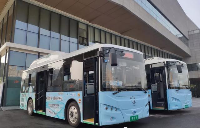 加氢5分钟，续航400公里！重庆首条氢能公交示范运营线正式开通