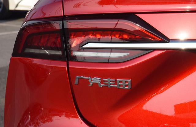 掛著國產(chǎn)標(biāo)的合資車，不擔(dān)心油價(jià)跑的還遠(yuǎn)，國產(chǎn)崛起