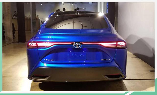 轎跑式車身設(shè)計(jì)，綜合續(xù)航達(dá)644公里！全新一代豐田Mirai正式亮相