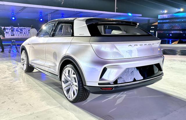 軸距近3米續(xù)航600公里，北汽新能源高端SUV動(dòng)力信息曝光