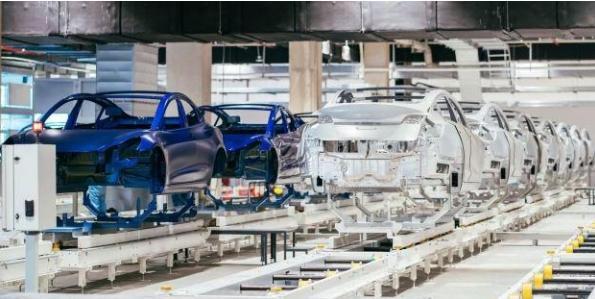 <a class='link'  target='_blank'>特斯拉</a>MODEL 3美國市場摧枯拉朽，來到中國也這么強(qiáng)？