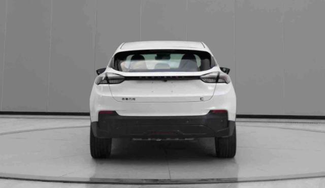 幾何汽車SUV信息公布，跨界車型最大功率150kW