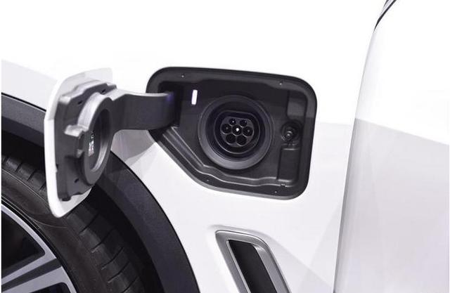 全新X5新能源上市，搭3.0T發(fā)動(dòng)機(jī)純電續(xù)航85公里