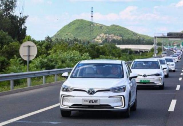 一季度新能源車銷量榜，特斯拉拿下冠軍，比亞迪和北汽分列二三位