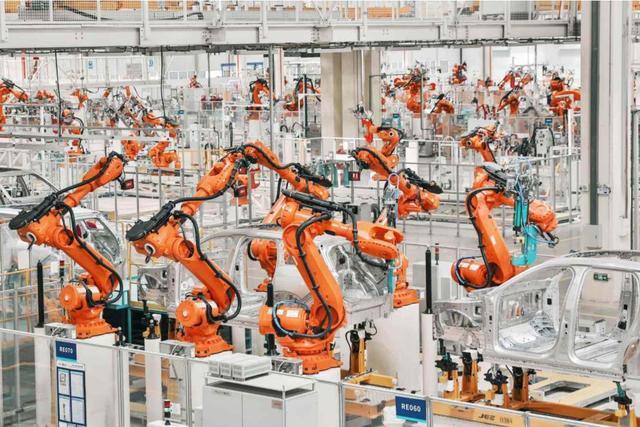 落户合肥，蔚来中国获70亿融资，战略投资者将持股24.1%