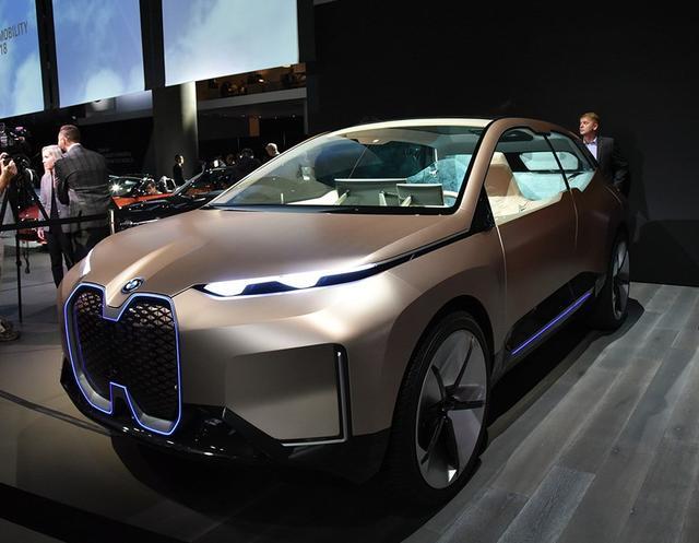 最大懸念是命名，寶馬iNext渲染圖曝光，或明年亮相