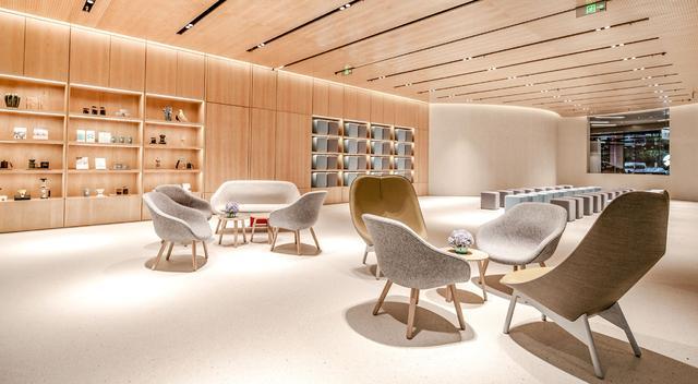 4月新能源車銷量下滑30%，純電動車“領(lǐng)跌”，特斯拉產(chǎn)量破萬