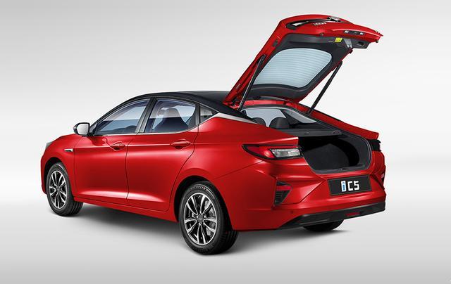 3年7折回購權(quán)利加三電終身質(zhì)保，14.99萬起的江淮iC5上市