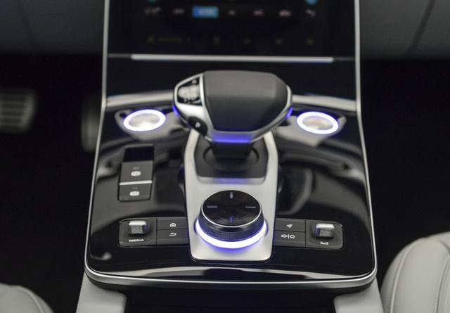 BEIJING-X7開啟預(yù)售，將搭載比亞迪電池，推首款插電混動(dòng)車型