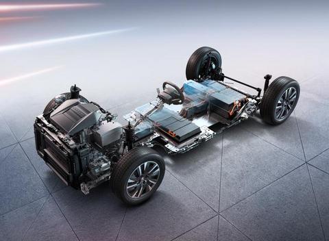 续航360公里16.6万起，标致推出首款纯电SUV，亮点不少