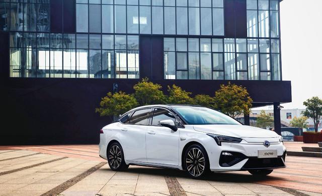 北汽EU系列奪冠，特斯拉未進前五，4月北京電動車銷量如何？