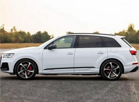 西班牙起售价约63万，新款奥迪Q7搭载3.0T发动机，竞争宝马X5