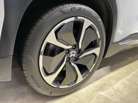 对标特斯拉MODEL Y的国产轿跑SUV，蔚来EC6亮相，下月上市