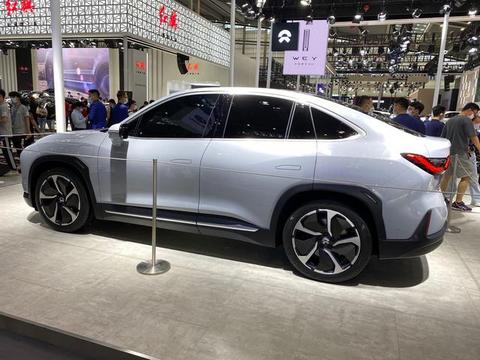 对标特斯拉MODEL Y的国产轿跑SUV，蔚来EC6亮相，下月上市