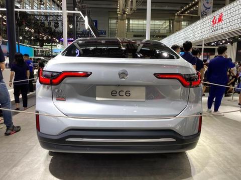 对标特斯拉MODEL Y的国产轿跑SUV，蔚来EC6亮相，下月上市